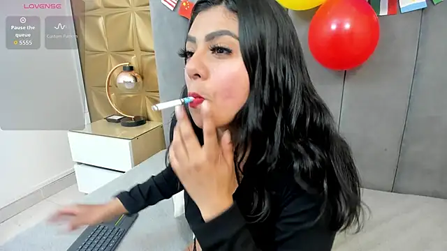Snapshot of melani_dream chatting on July 2026 01:45:02 PM melani dream online show from July 2026 01:45:02 PM