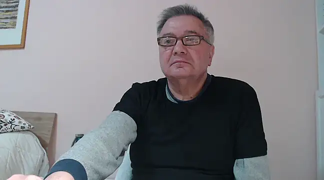 YOU6me online show from February 2025 03:07:01 PM