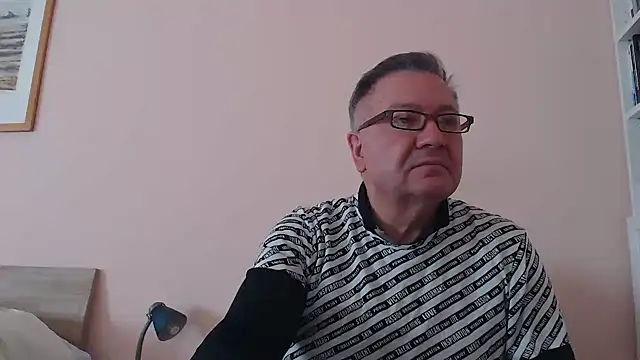 YOU6me online show from November 2025 08:58:01 AM