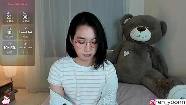 Snapshot of Ren_yoon chatting on April 2026 09:25:01 AM Ren yoon online show from April 2026 09:25:01 AM