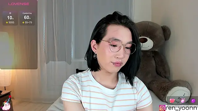 Snapshot of Ren_yoon chatting on May 2026 05:25:01 AM Ren yoon online show from May 2026 05:25:01 AM