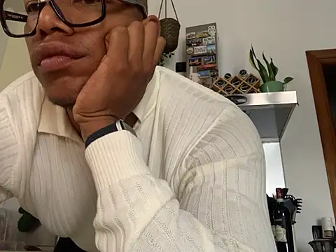 iamrafaelhot online show from November 2025 01:00:01 PM