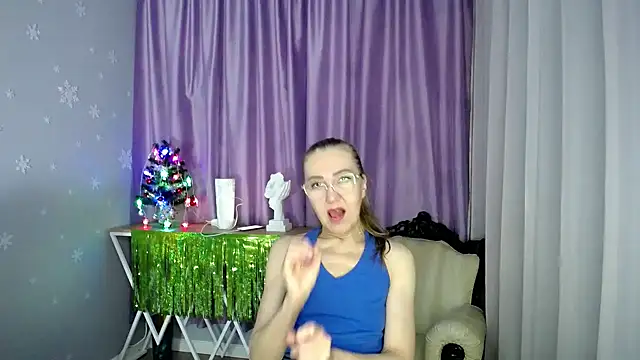 queen a n i online show from December 2024 05:44:01 PM