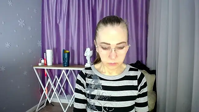 queen a n i online show from March 2025 08:55:01 AM