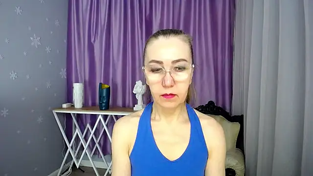 queen a n i online show from March 2025 12:12:01 PM