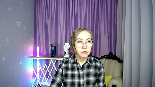 queen a n i online show from November 2025 09:45:01 AM