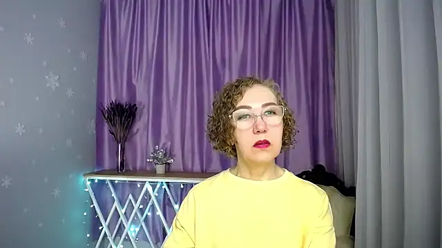 Snapshot of queen_a_n_i chatting on May 2026 08:10:02 AM queen a n i online show from May 2026 08:10:02 AM