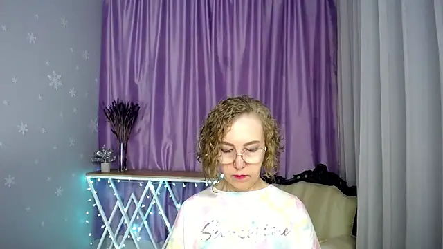 Snapshot of queen_a_n_i chatting on May 2026 08:11:02 AM queen a n i online show from May 2026 08:11:02 AM