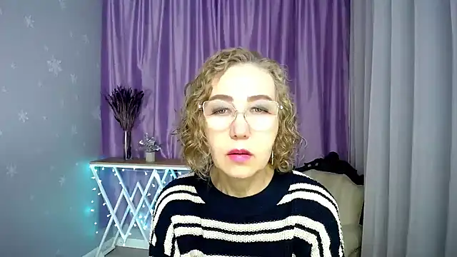 Snapshot of queen_a_n_i chatting on July 2026 09:48:01 AM queen a n i online show from July 2026 09:48:01 AM