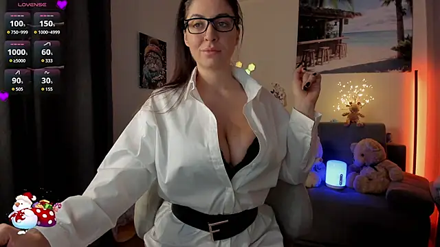 victorias world online show from December 2025 07:21:02 PM