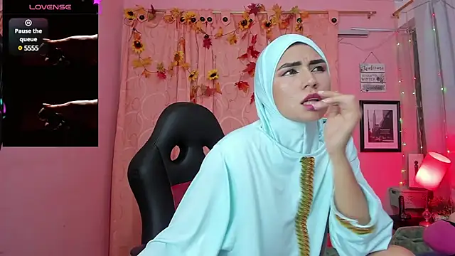 Snapshot of DarshaKhemu chatting on February 2025 01:02:01 AM DarshaKhemu online show from February 2025 01:02:01 AM