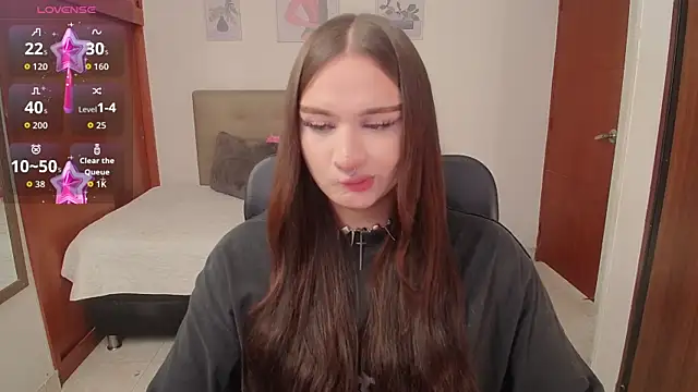 Snapshot of Miley_Baker chatting on October 2025 02:27:02 PM Miley Baker online show from October 2025 02:27:02 PM