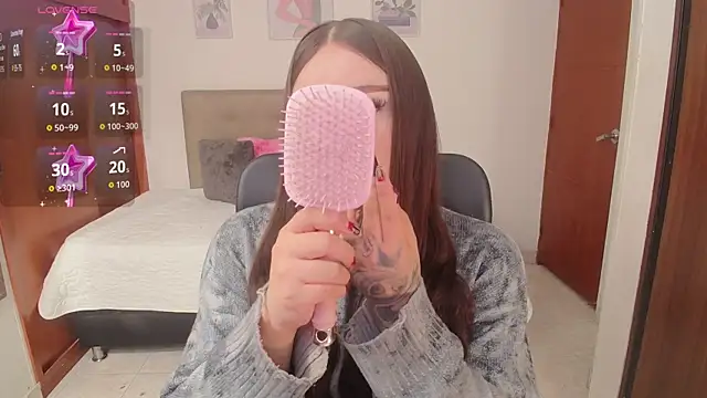 Snapshot of Miley_Baker chatting on November 2025 02:51:01 PM Miley Baker online show from November 2025 02:51:01 PM