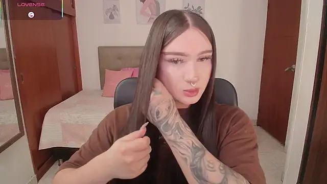 Miley Baker online show from December 2025 02:01:02 PM