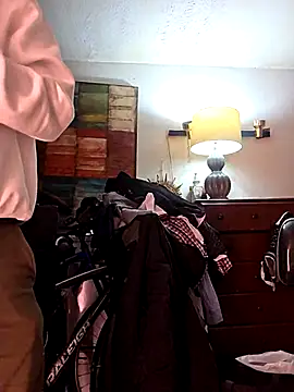 Torresmor online show from December 2025 04:44:02 AM