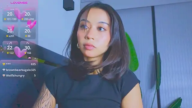 Mia Tin online show from September 2025 02:52:01 PM