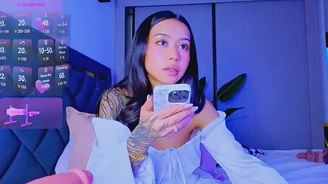 Mia Tin online show from February 2026 06:52:01 PM