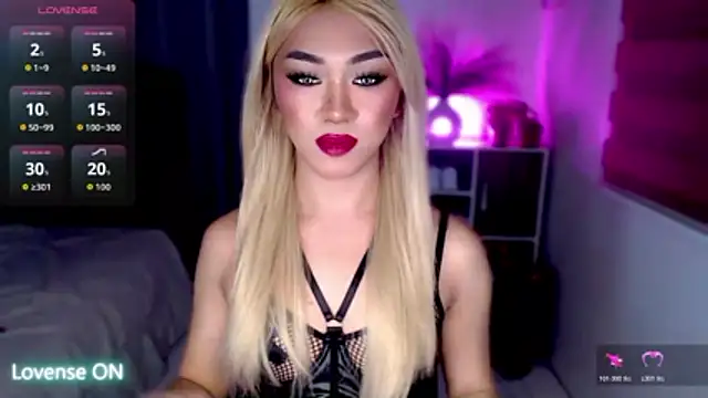 Local Hoelyx online show from December 2025 03:41:01 PM