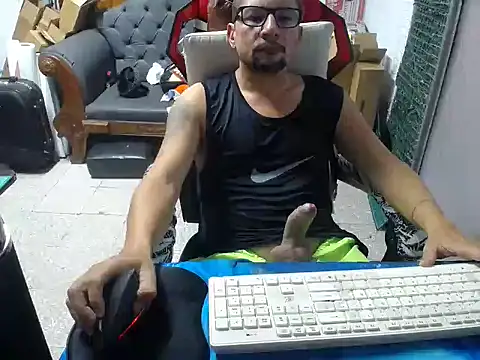 Snapshot of alexam_gal@xh chatting on December 2024 07:03:01 PM alexam galxh online show from December 2024 07:03:01 PM