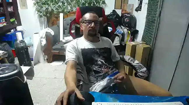 Snapshot of alexam_gal@xh chatting on December 2024 08:36:01 PM alexam galxh online show from December 2024 08:36:01 PM