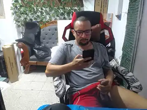 Snapshot of alexam_gal@xh chatting on January 2025 06:35:01 PM alexam galxh online show from January 2025 06:35:01 PM