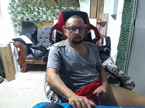 Snapshot of alexam_gal@xh chatting on January 2025 09:47:01 PM alexam galxh online show from January 2025 09:47:01 PM