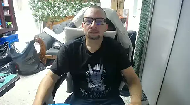 Snapshot of alexam_gal@xh chatting on February 2025 03:27:01 PM alexam galxh online show from February 2025 03:27:01 PM