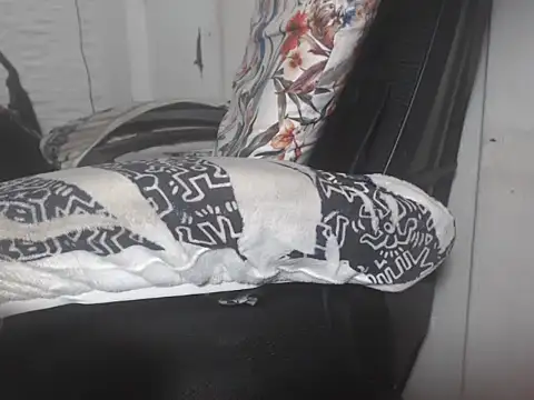 Snapshot of alexam_gal@xh chatting on November 2025 04:29:01 PM alexam galxh online show from November 2025 04:29:01 PM