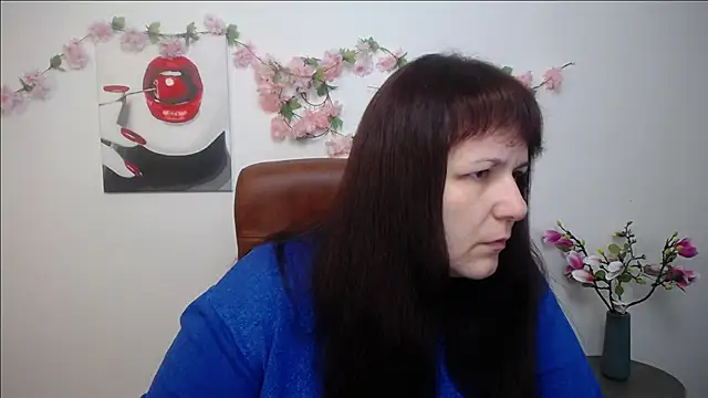 Snapshot of AliceInksSweetty chatting on November 2025 07:07:01 AM AliceInksSweetty online show from November 2025 07:07:01 AM