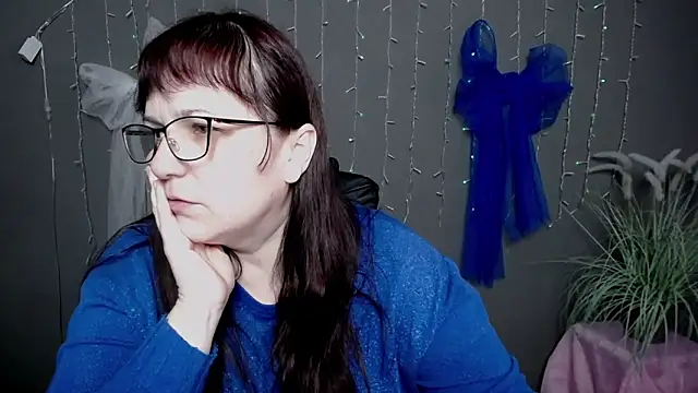 Snapshot of AliceInksSweetty chatting on November 2025 07:19:02 AM AliceInksSweetty online show from November 2025 07:19:02 AM