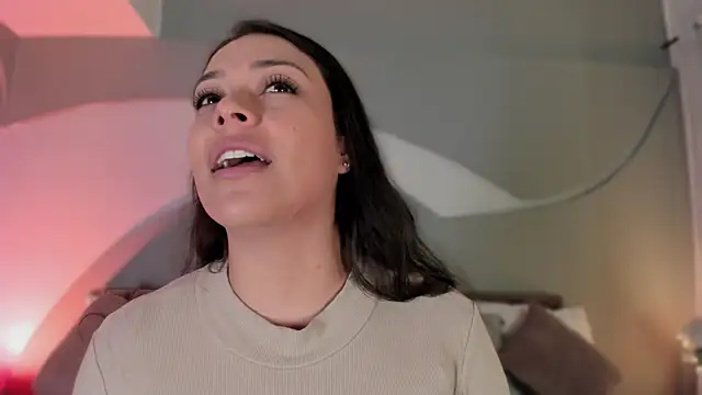 Nicolle W online show from April 2026 11:44:02 AM