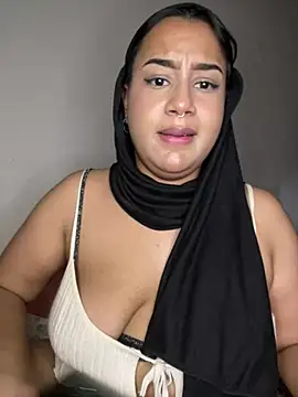 Snapshot of Maryam_yamal chatting on February 2025 09:47:02 PM Maryam yamal online show from February 2025 09:47:02 PM
