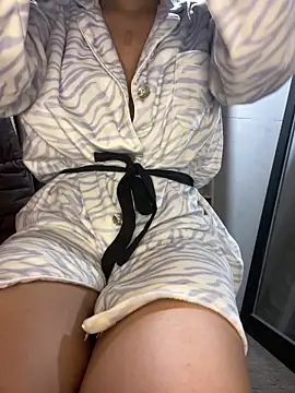 Snapshot of DulceMya6 chatting on January 2025 01:01:01 AM DulceMya6 online show from January 2025 01:01:01 AM