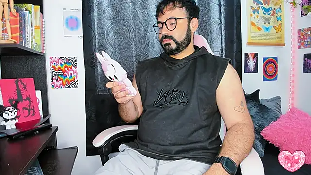 Snapshot of johnnyalx chatting on March 2025 07:05:02 PM johnnyalx online show from March 2025 07:05:02 PM