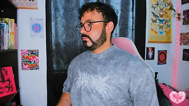 Snapshot of johnnyalx chatting on March 2025 03:03:02 PM johnnyalx online show from March 2025 03:03:02 PM