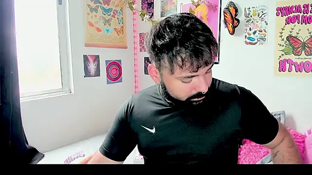 Snapshot of johnnyalx chatting on October 2025 05:19:02 PM johnnyalx online show from October 2025 05:19:02 PM