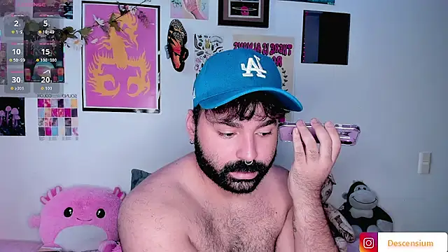 Snapshot of johnnyalx chatting on November 2025 09:25:02 PM johnnyalx online show from November 2025 09:25:02 PM