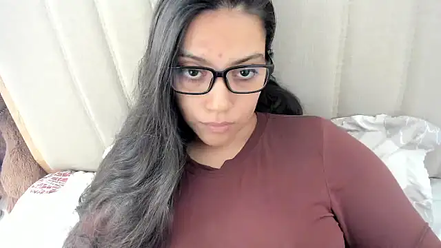 Snapshot of roniewester chatting on November 2025 02:28:01 PM roniewester online show from November 2025 02:28:01 PM