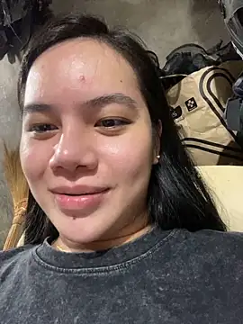 Snapshot of Hebefemme chatting on December 2025 08:38:02 PM Hebefemme online show from December 2025 08:38:02 PM