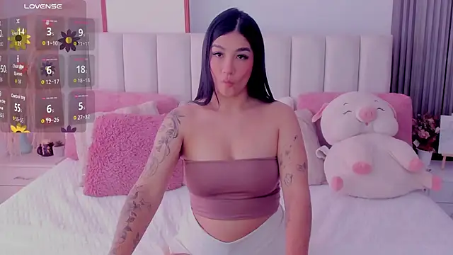 Snapshot of Skcarlet_beckett chatting on October 2025 01:18:02 PM Skcarlet beckett online show from October 2025 01:18:02 PM