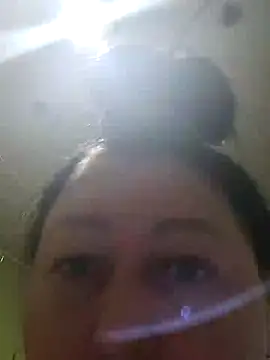 Snapshot of Rini333 chatting on January 2025 06:57:02 AM Rini333 online show from January 2025 06:57:02 AM