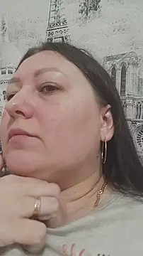 Snapshot of Rini333 chatting on February 2025 06:15:02 PM Rini333 online show from February 2025 06:15:02 PM