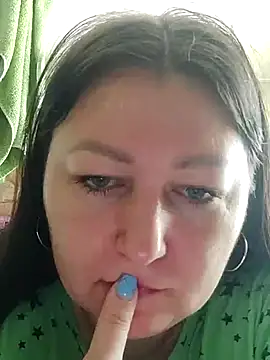 Snapshot of Rini333 chatting on June 2026 09:43:01 AM Rini333 online show from June 2026 09:43:01 AM