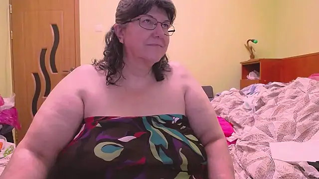 HugeTits online show from March 2026 01:42:02 AM