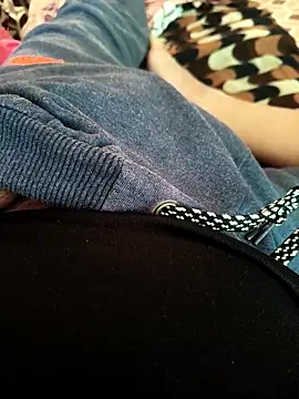 Snapshot of deshimund chatting on October 2025 02:12:01 AM deshimund online show from October 2025 02:12:01 AM