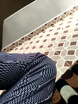 Snapshot of deshimund chatting on November 2025 04:14:02 AM deshimund online show from November 2025 04:14:02 AM