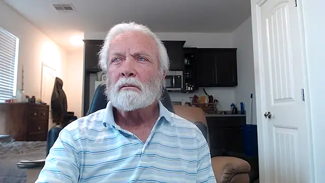 Snapshot of rockpoint69 chatting on January 2025 09:03:01 PM rockpoint69 online show from January 2025 09:03:01 PM