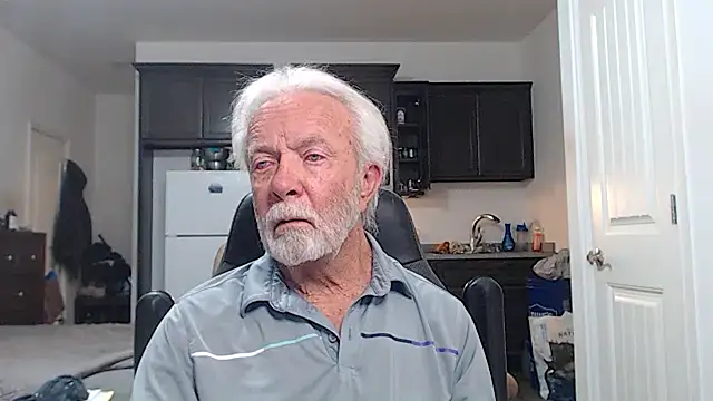 Snapshot of rockpoint69 chatting on November 2025 10:48:02 AM rockpoint69 online show from November 2025 10:48:02 AM