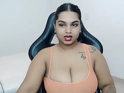 Snapshot of layla_amin chatting on December 2024 03:36:01 PM layla amin online show from December 2024 03:36:01 PM