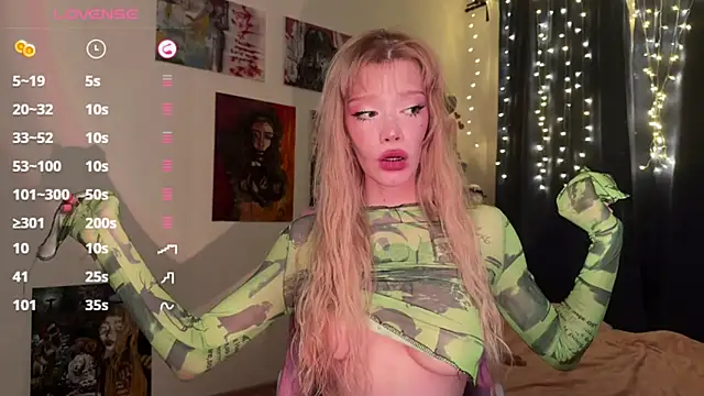 boobsybootie online show from March 2025 05:28:02 PM